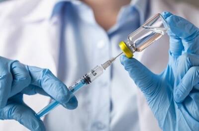 Признал смерть от COVID-вакцины самоубийством: решение суда во Франции вызвало резонанс