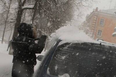 Сильный снегопад обрушится на Псковскую область 17 января