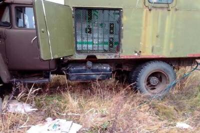 Новосибирцы устроили майнинг-ферму в кузове старого грузовика и украли электричества на 1 млн
