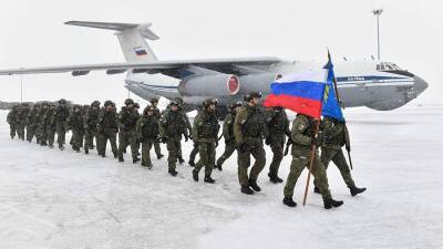 Самолет с российскими миротворцами прибыл на аэродром Чкаловский