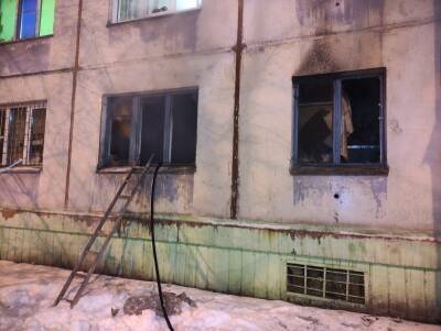 В Челябинске при пожаре в квартире погибли три человека