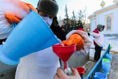 Крещение-2022: график раздачи святой воды 18 и 19 января в Новосибирске
