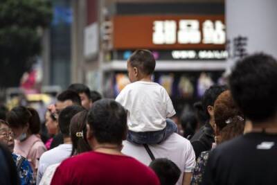 Китайская демография рекордно замедлилась: экономический рост под вопросом