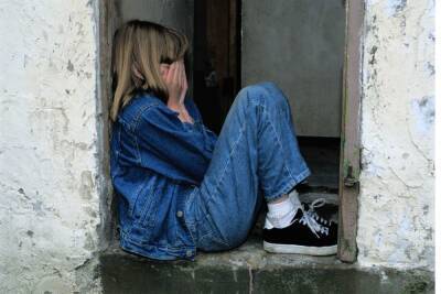 Свидание между 20-летним парнем и 12-летней девочкой закончилось домогательствами в Колпино