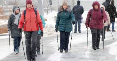 Альпинисты дали советы, как не сломать ноги на обледеневших улицах