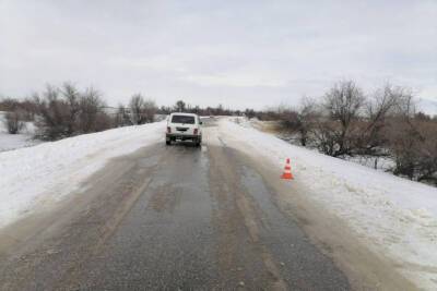На трассе в Волгоградской области водитель «Нивы» сбил 16-летнего парня