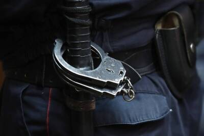 Полицейские задержали мужчину, угрожавшего пассажирам автобуса в Москве