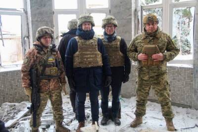 Делегация из Дании посетила позиции ВСУ в Донбассе