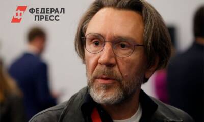 Клип Шнурова о плохой уборке мусора в Петербурге набрал за выходные около 7 млн просмотров