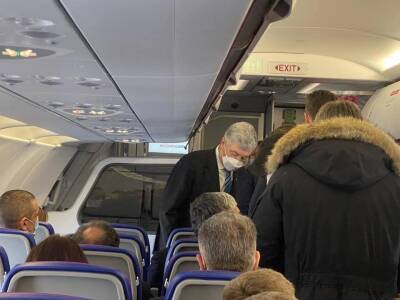 Порошенко прилетел в Киев: фото