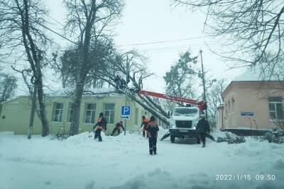 На Ставрополье продолжают восстанавливать объекты ЖКХ после урагана