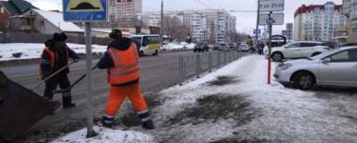 Дороги Барнаула 17 января очищают 79 единиц техники