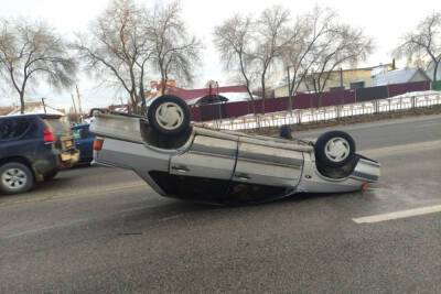 В Воронеже разыскивается водитель перевернутого автомобиля
