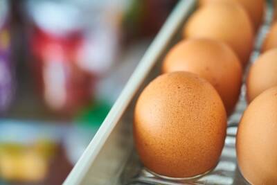 Шеф-повар Джеймс Мартин объяснил, как не нужно хранить яйца