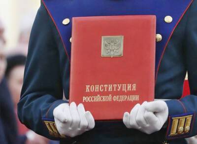 Конституционный суд определит судьбу социальных выплат россиян