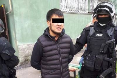 В Алма-Ате продолжаются задержания вооруженных бандитов