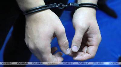 В центре Алматы задержаны двое вооруженных мужчин