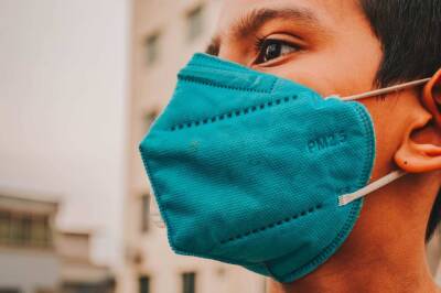 Учёные разработали новую маску для лица, которая сможет отслеживать данные о здоровье