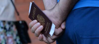 Более 250 заключенных получили паспорта в колониях Карелии