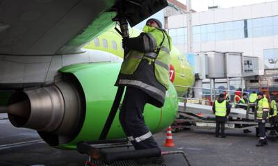 В России самолетное топливо подорожало до рекордных 60 тысяч рублей за тонну