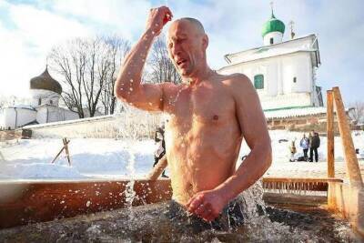Жителям Тверской области рассказали, как искупаться на Крещение без вреда для здоровья