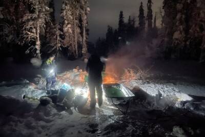 Спасатели вывезли рыбаков, утопивших снегоход под Северодвинском