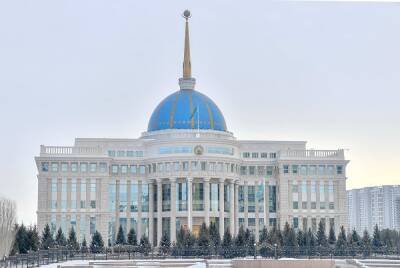 The Guardian: Назарбаев и Токаев делят активы Казахстана