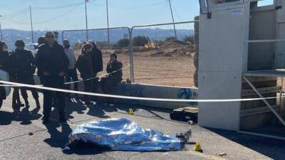 Теракт в Гуш-Эционе: палестинец с ножом напал на солдат ЦАХАЛа