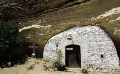Четыре пещерных храма Кипра