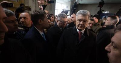 В Кремле прокомментировали возвращение Порошенко в Украину