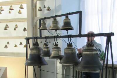 Передвижная звонница на пульте управления появилась в Музее колоколов Валдая