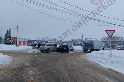В Новомосковске в тройном ДТП пострадала 36-летняя автоледи