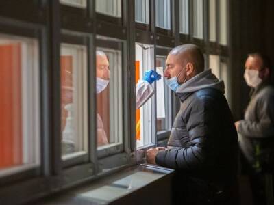 Власти Петербурга спрогнозировали пик распространения «омикрона» в городе