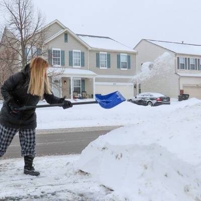 Почти 120.000 человек остаются без электричества из-за снегопадов на юго-востоке США