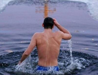 ПЦУ обнародовала позицию церкви по поводу купаний в проруби на Крещение