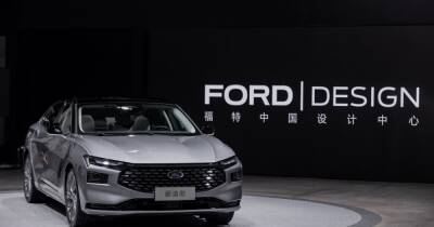 Новый Ford Mondeo 2022 официально представлен: живые фото и подробности