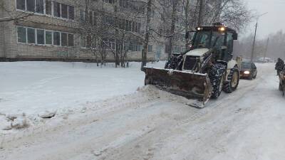 К уборке снега в Смоленске привлекают дополнительные ресурсы