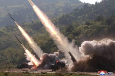 КНДР провела испытания тактических управляемых ракет