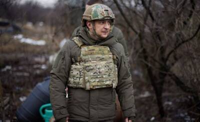 Зеленский ответил на петицию против постановки украинок на воинский учет