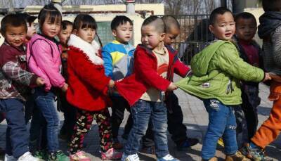 В Китае катастрофически обвалилась рождаемость