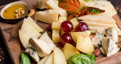 В Беларуси производят свыше 400 наименований твердых и полутвердых сыров