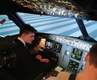 Ульяновский школьник «посадил» самолет со сломанным двигателем и принялся улучшать очки для пилотов