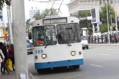 Из-за аварии на подстанции на маршруты не вышли трамваи и троллейбусы в Екатеринбурге
