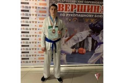 Юный спортсмен с Брянщины завоевал медаль на соревнованиях по рукопашному бою