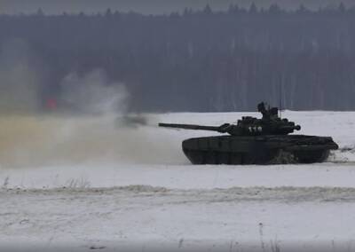 Западный военный округ начал учения в Ленинградской области с участием 2 тыс. военных