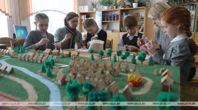 РЕПОРТАЖ: В Могилевской области создают макеты деревень, сожженных в годы войны