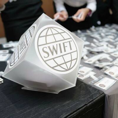 СМИ: США и ЕС передумали отключать Россию от SWIFT