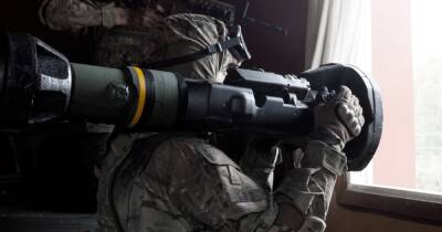 В Украину прибыл третий борт с британским оружием: что это может быть (фото)