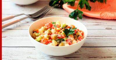 Праздничная кухня: салат оливье с красной рыбой вместо колбасы