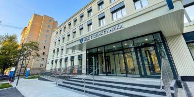 Из-за омикрона московские поликлиники начали принимать пациентов с ОРВИ без записи
